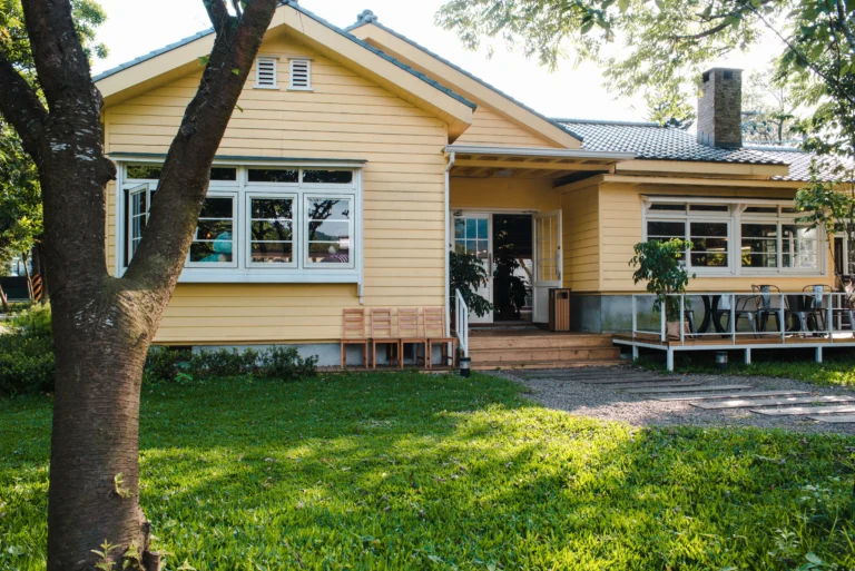 10 Stunning Front Yard Landscaping Designs That Will Inspire Your Next Project